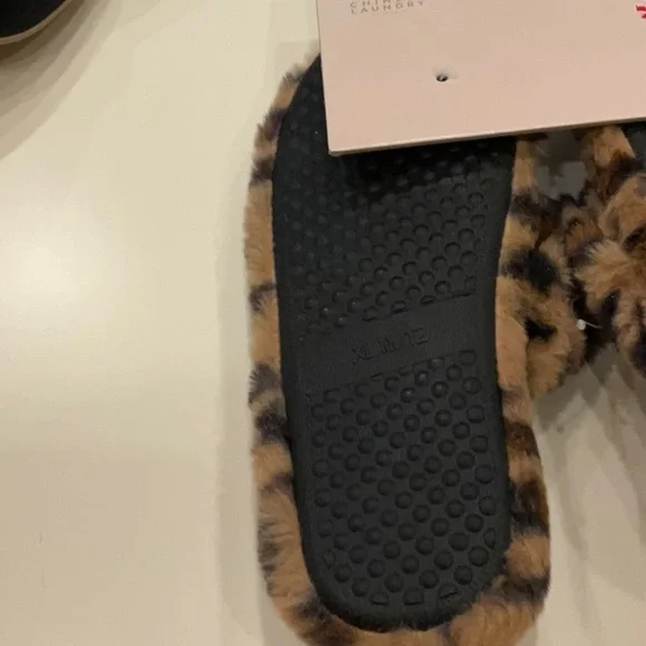 Chinese Laundry Cheetah Slippers Size 12 - Picture 3 of 4